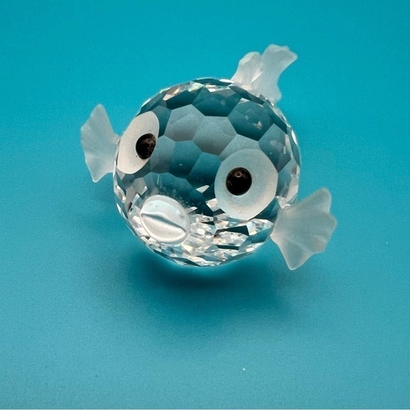 SWAROVSKI Blowfish small 012724- Retired. - Picture 2 of 8